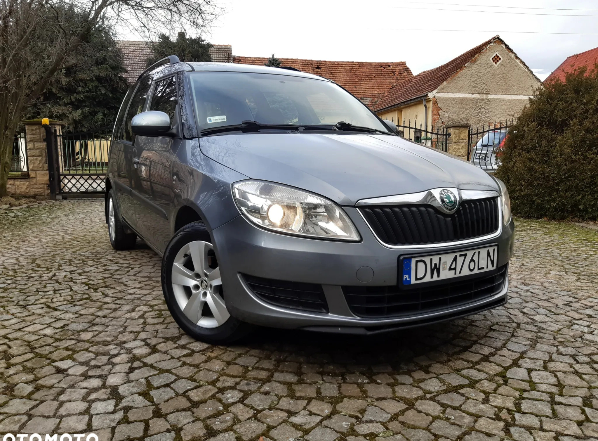 Skoda Roomster cena 17800 przebieg: 199000, rok produkcji 2011 z Paczków małe 497